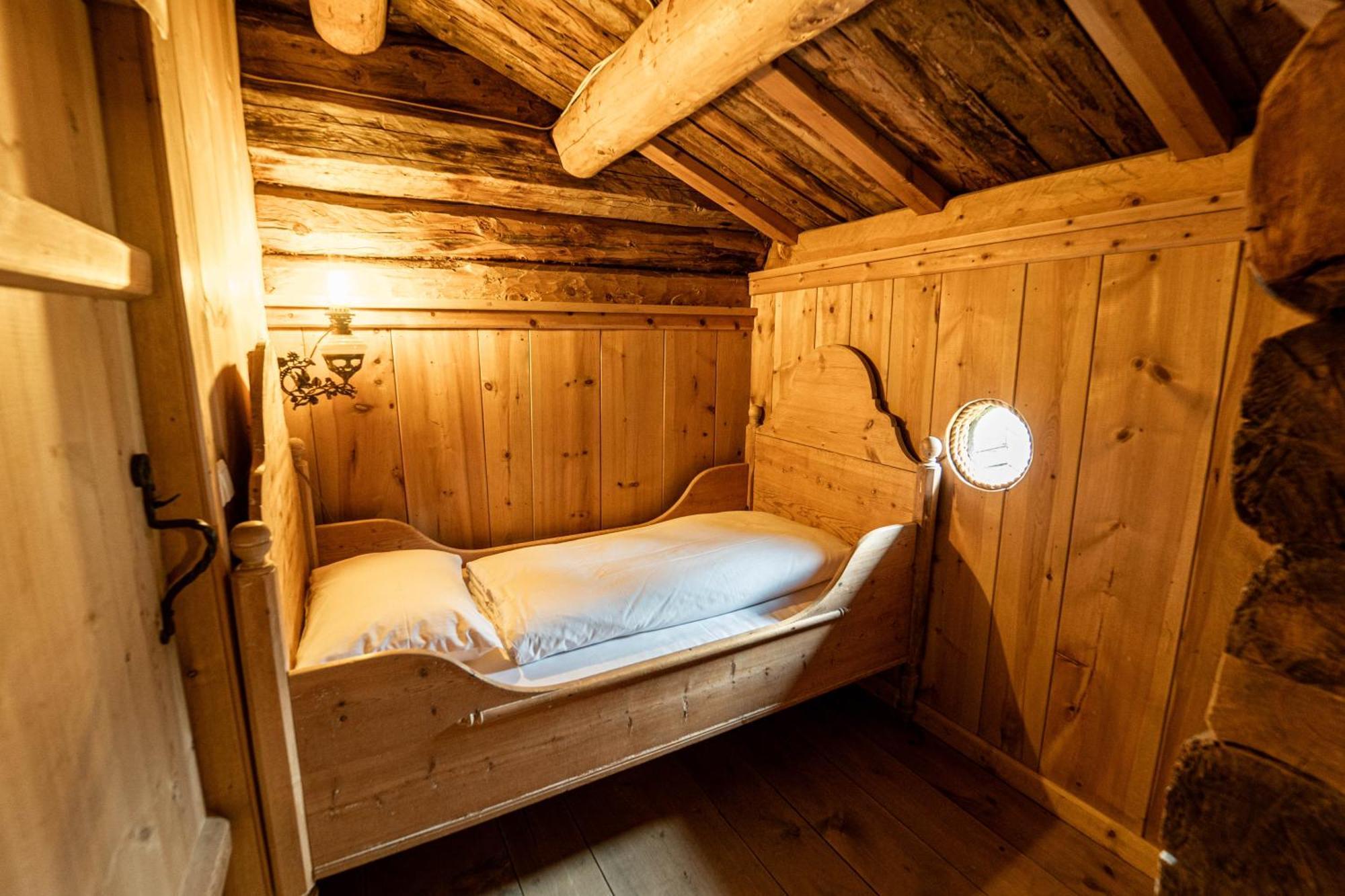 Roisheim Hotel & Skysstasjon Lom Extérieur photo